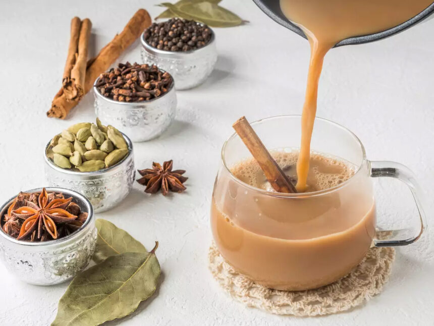 hojicha latte, antioxidant tea, wellness beverage trend
