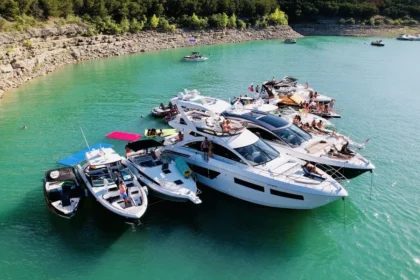 airbnb of boats