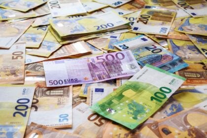 Passive Income Ideas to Build Wealth in 2025